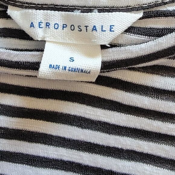 Aeropostale Stripe Shirt with Side Ties Size Small - Picture 3 of 4